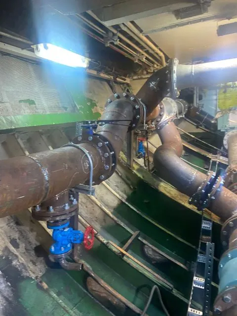 Makine dairesinde flanş bağlantıları